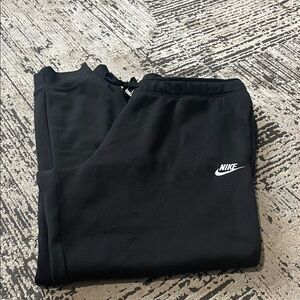 Nike Joggers and Sweatshirt